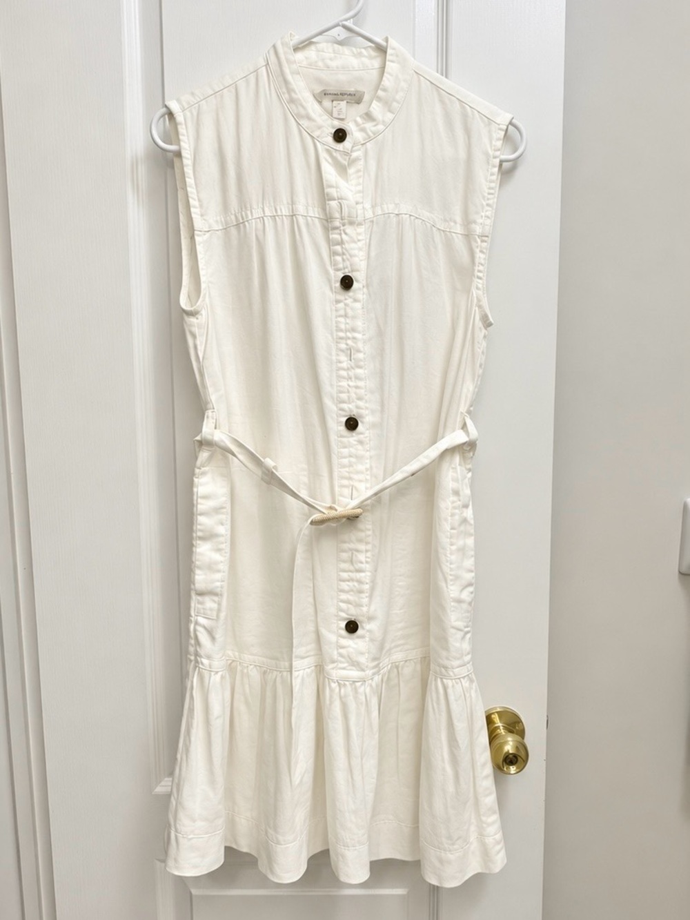 Banana republic sleeveless linen white dress